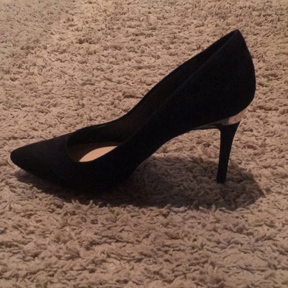 Black Heels - Picture 3 of 4